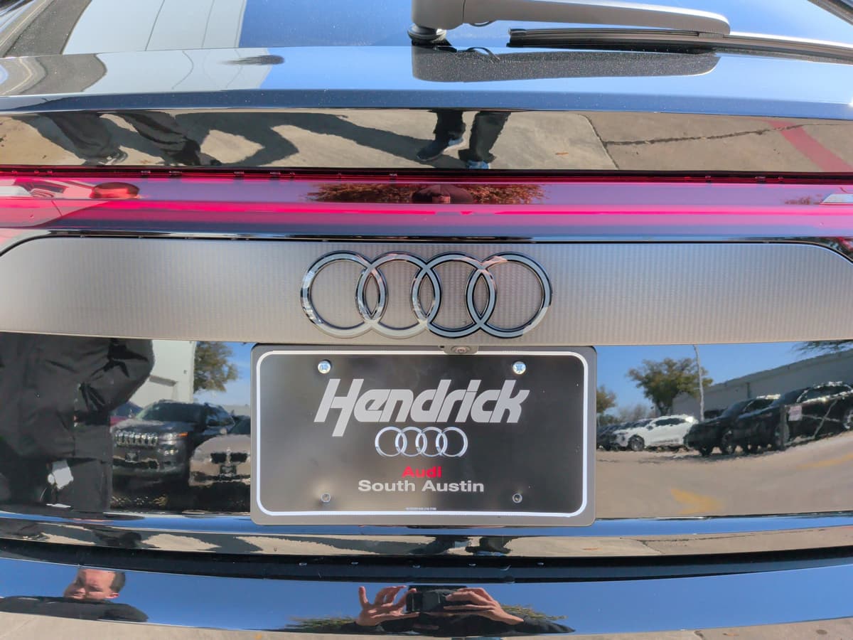 2026 Audi RS Q8 - Image 29