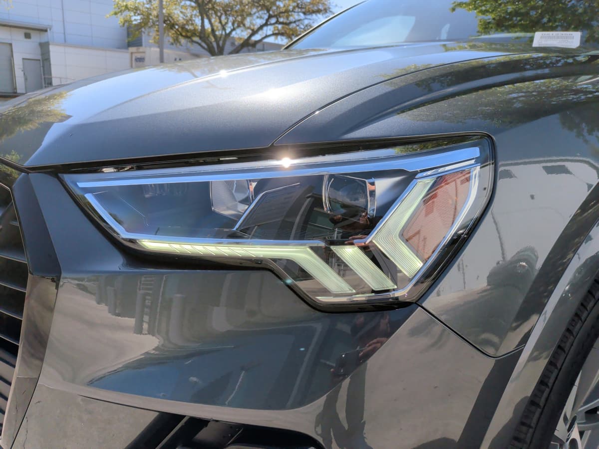 2025 Audi Q3 - Image 11