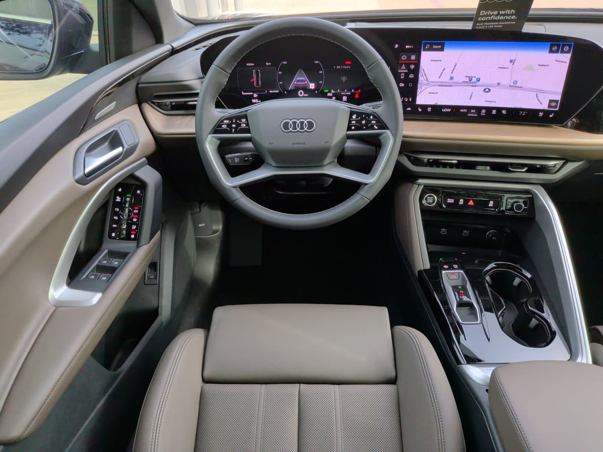 2025 Audi Q5 - Image 17