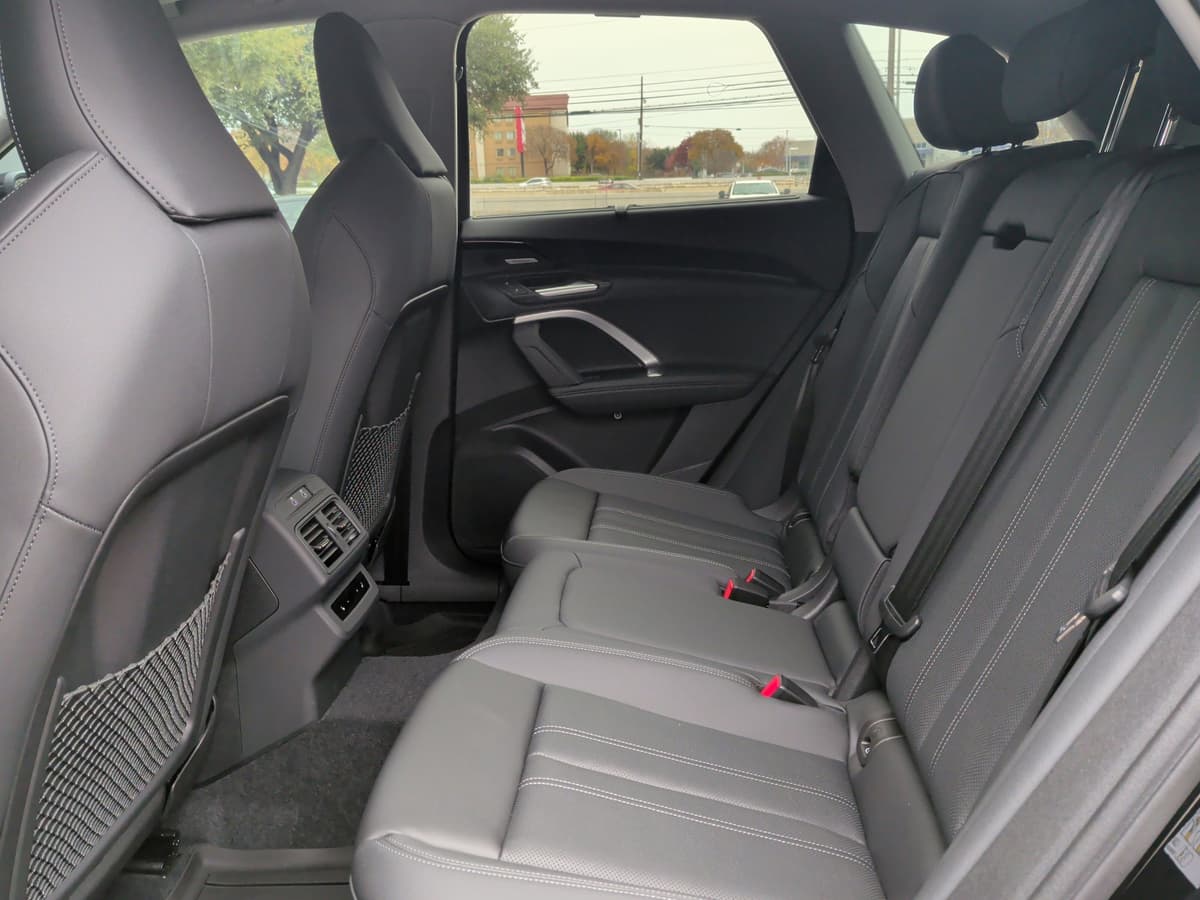 2025 Audi Q5 - Image 17