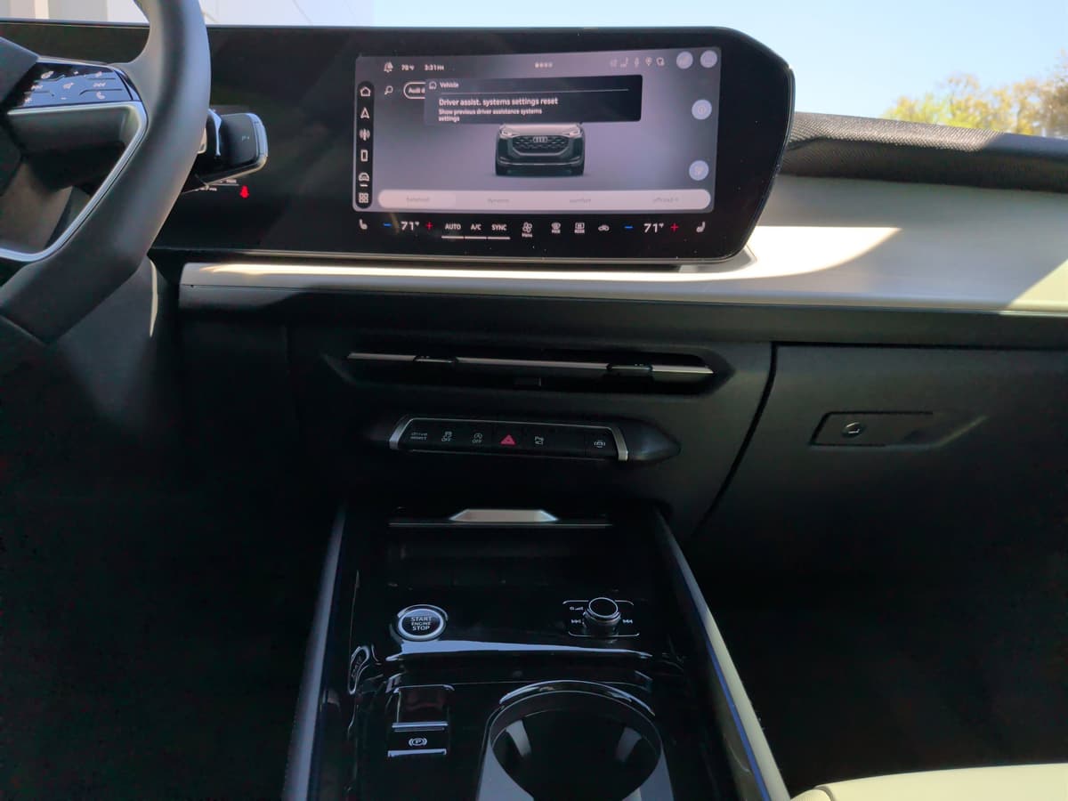 2026 Audi Q3 - Image 25