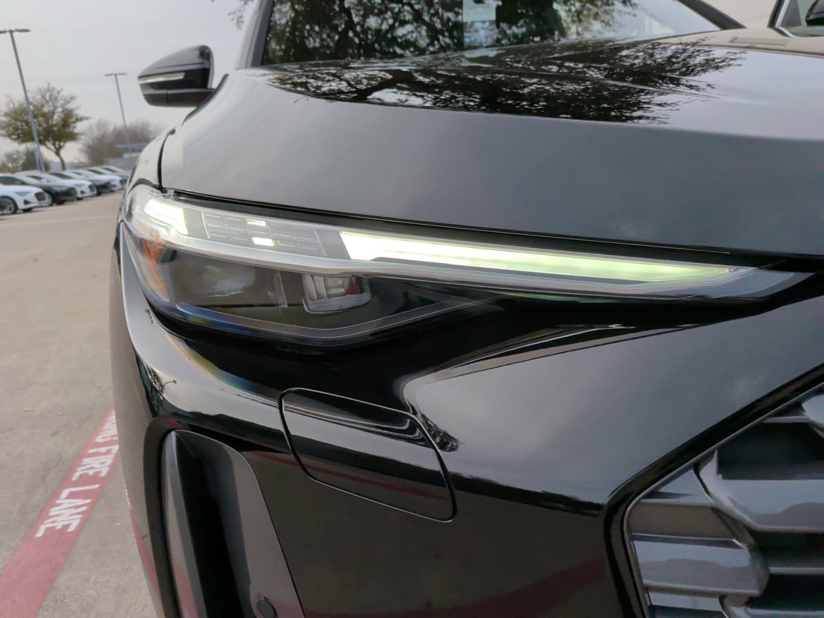 2025 Audi Q5 - Image 11