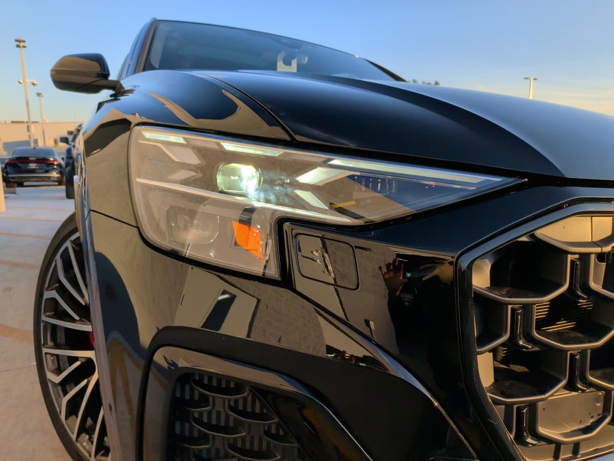 2026 Audi SQ8 - Image 11