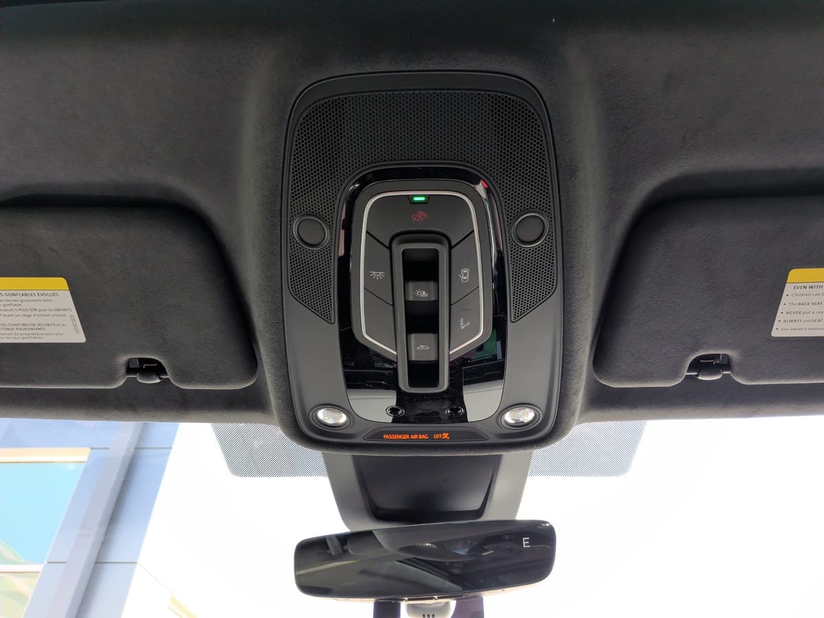 2026 Audi RS Q8 - Image 30