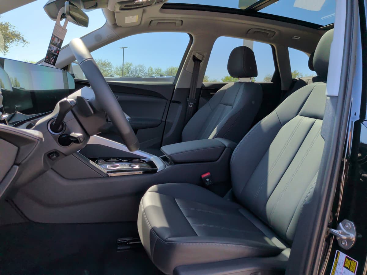 2025 Audi Q5 - Image 15