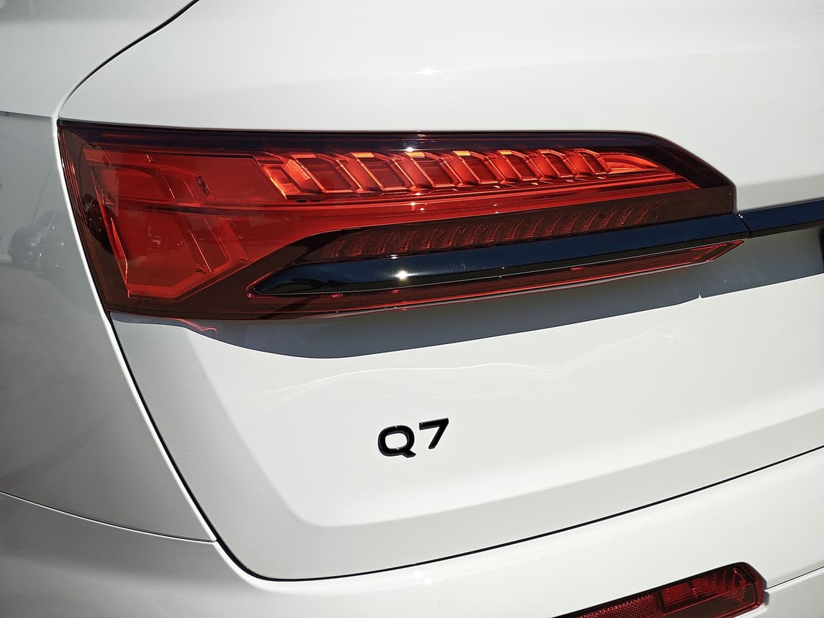 2026 Audi Q7 - Image 14