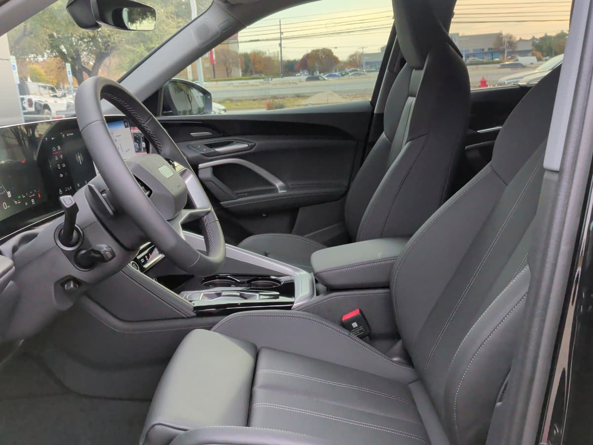 2025 Audi Q5 - Image 16