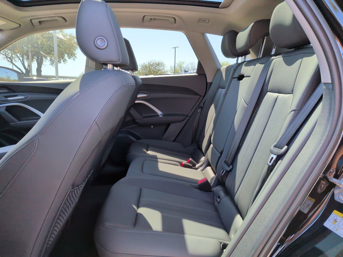 2025 Audi Q5 - Image 33