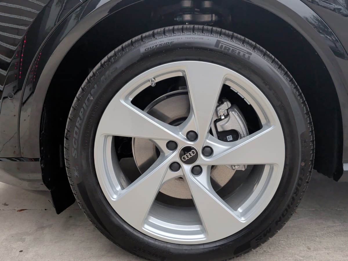 2025 Audi Q5 - Image 36