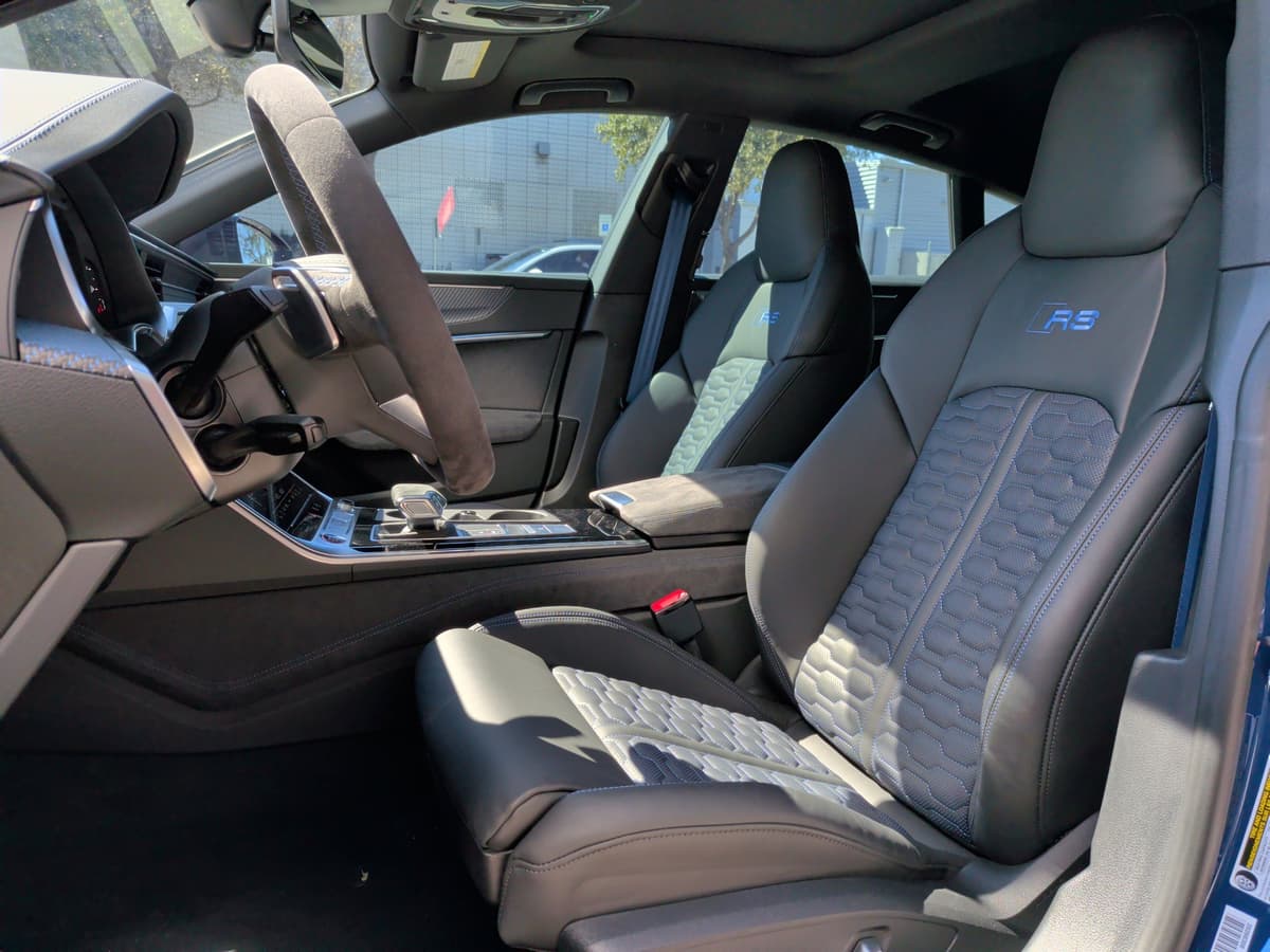 2025 Audi RS 7 - Image 16