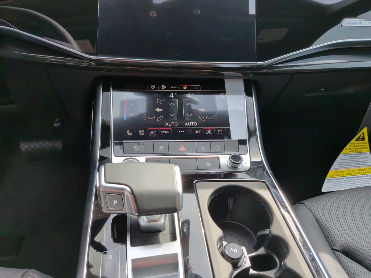 2026 Audi Q7 - Image 25