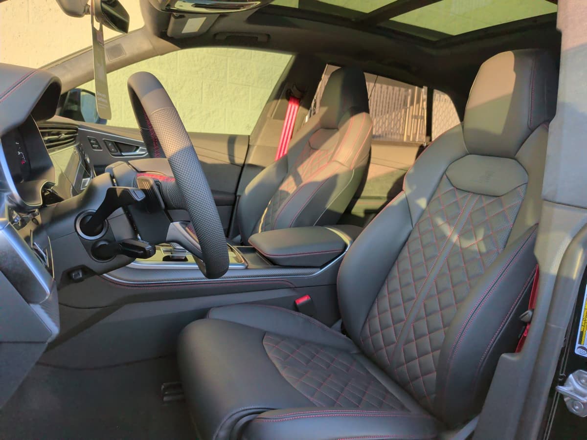 2026 Audi SQ8 - Image 15
