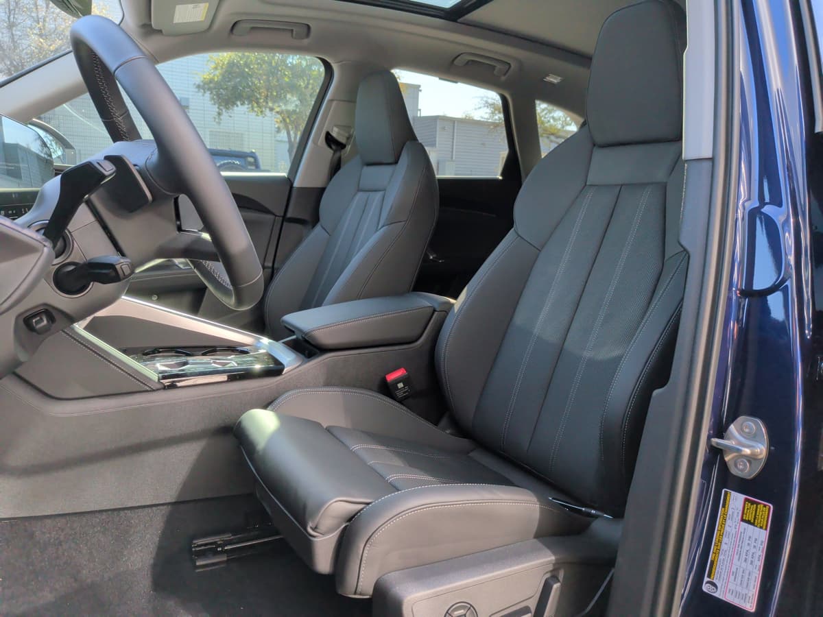 2025 Audi Q5 - Image 16