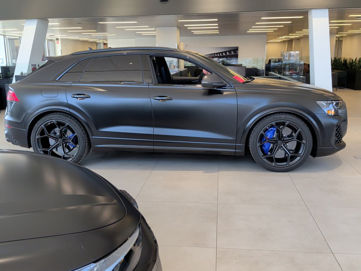 2026 Audi RS Q8 - Image 32