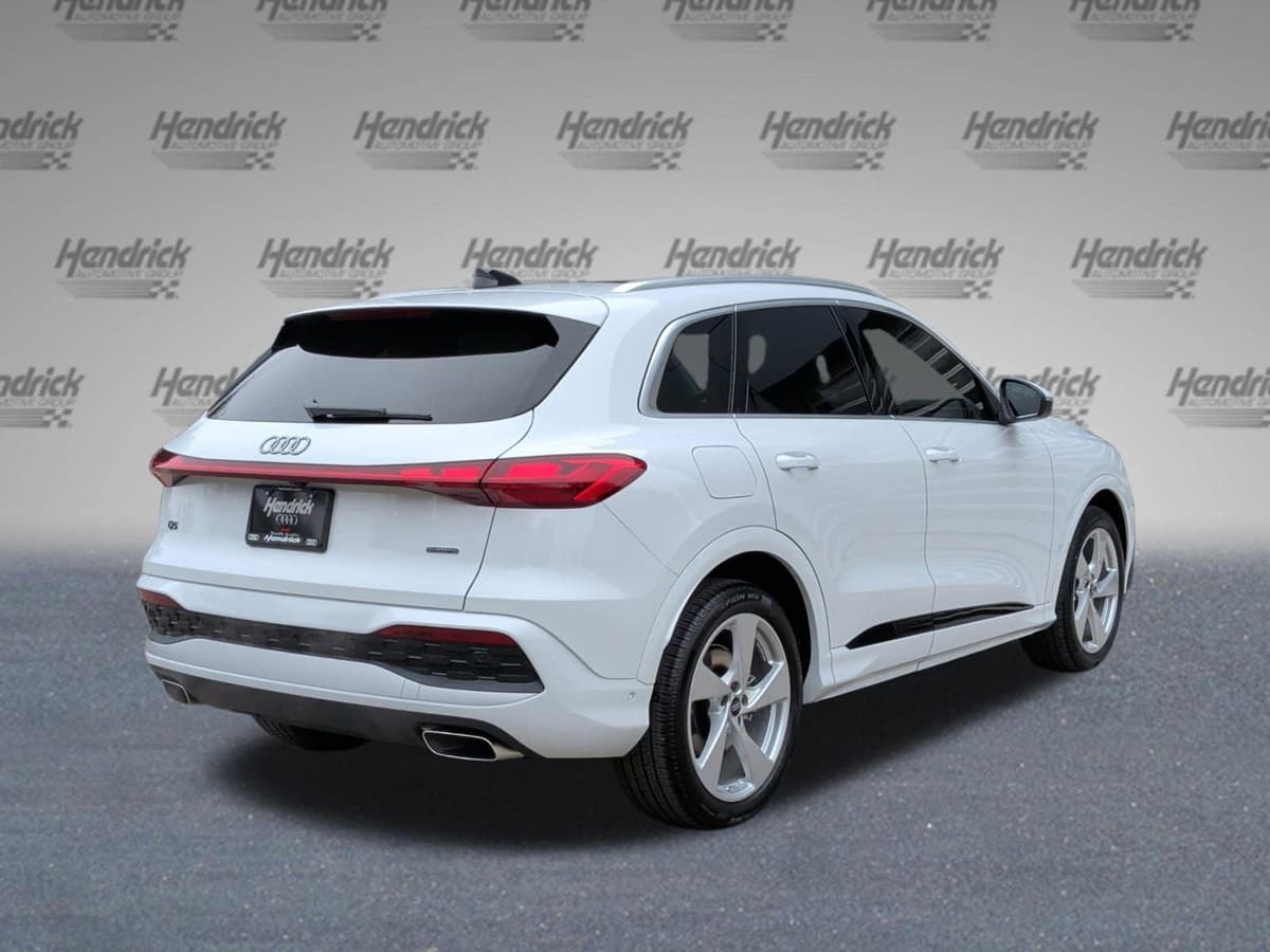 2025 Audi Q5 - Image 9