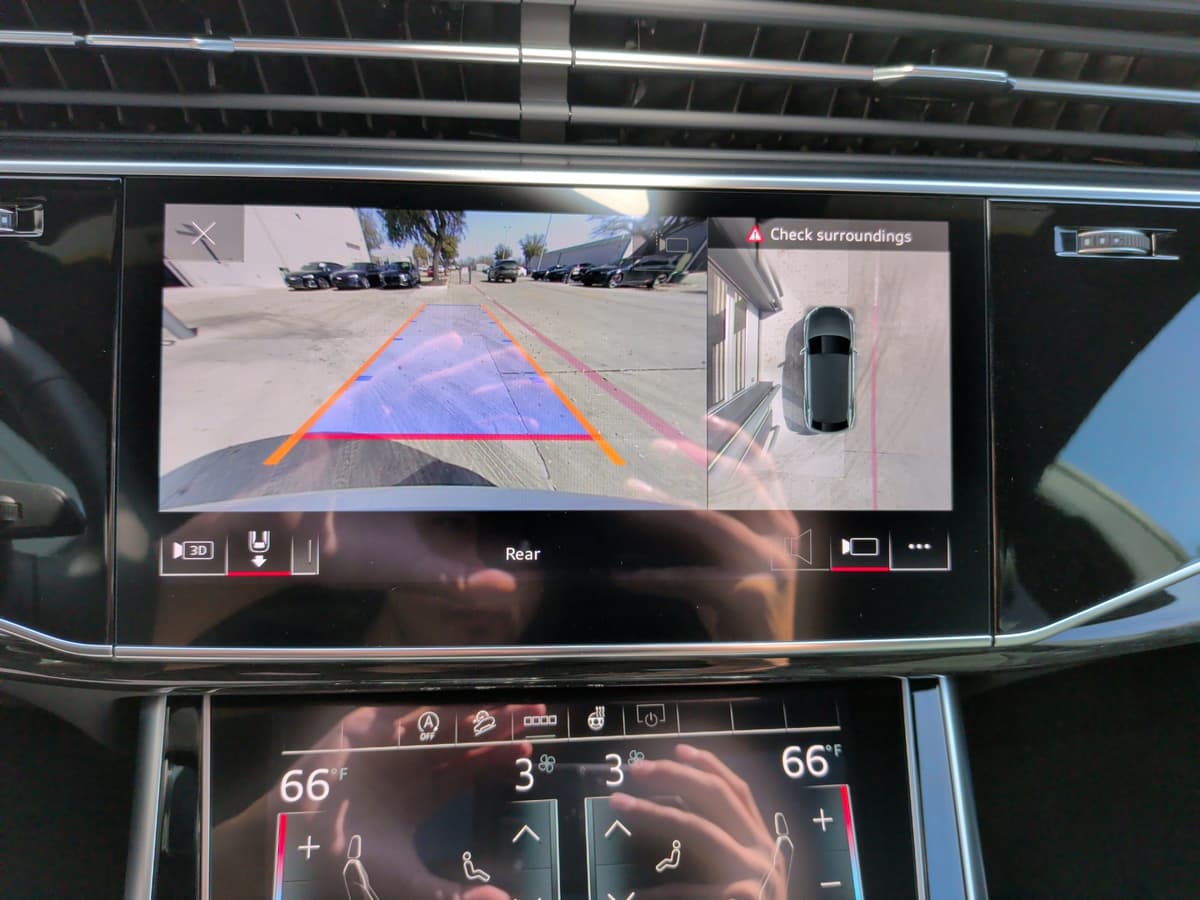 2026 Audi Q8 - Image 27