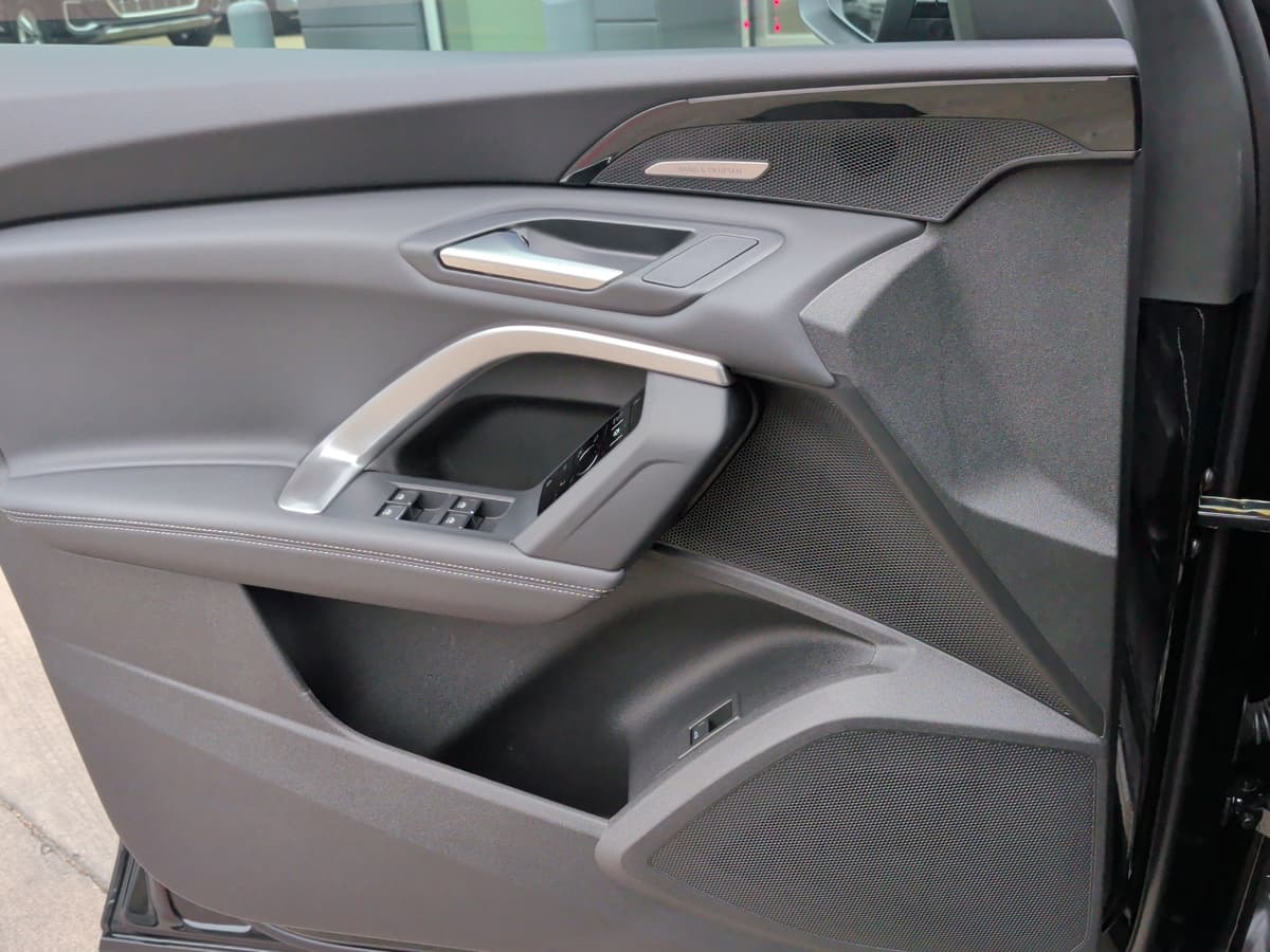 2025 Audi Q5 - Image 28