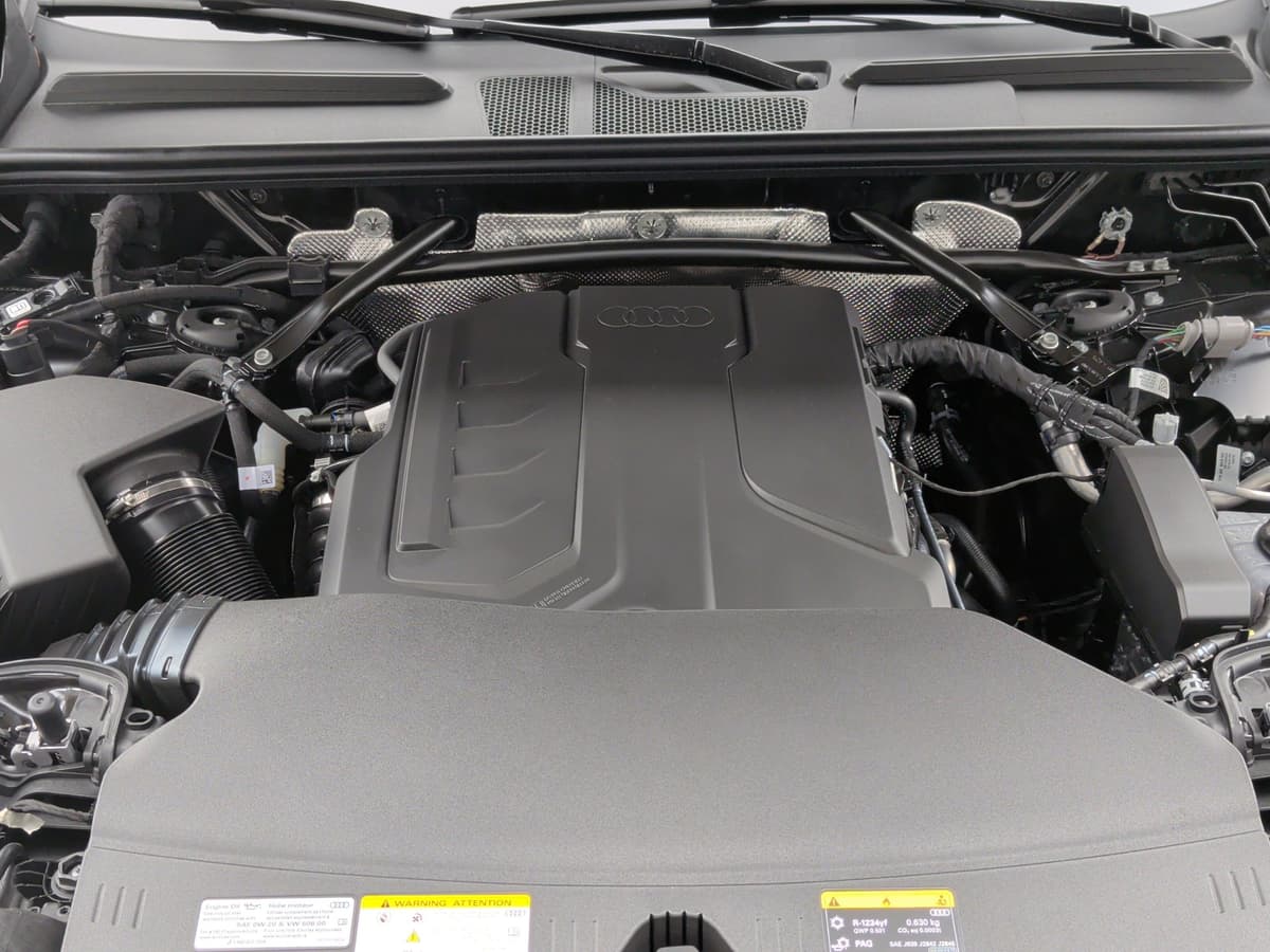 2025 Audi Q5 - Image 35