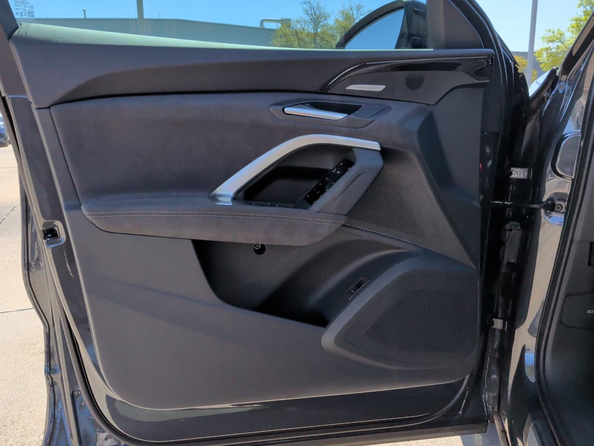 2025 Audi SQ5 - Image 13