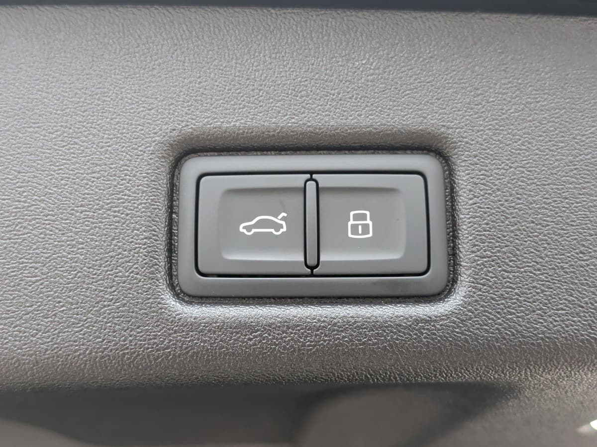 2025 Audi Q5 - Image 34