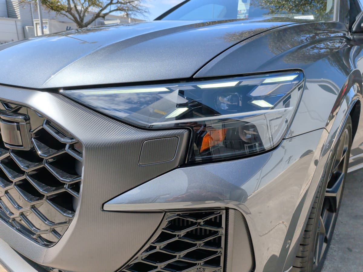 2026 Audi RS Q8 - Image 11