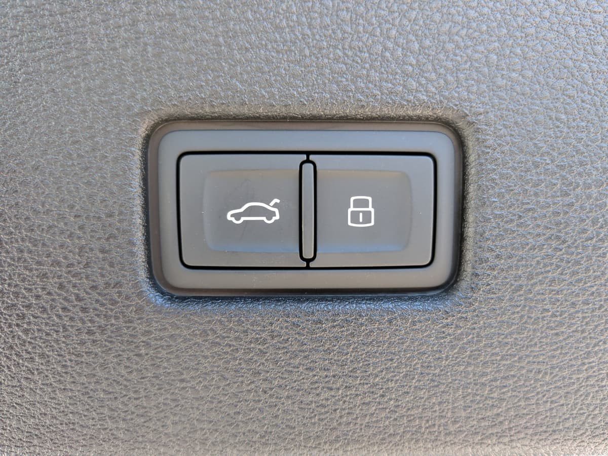 2026 Audi RS Q8 - Image 41