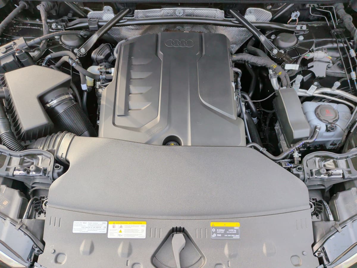 2025 Audi Q5 - Image 36