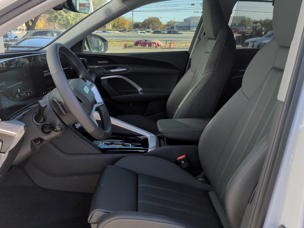 2025 Audi Q5 - Image 16