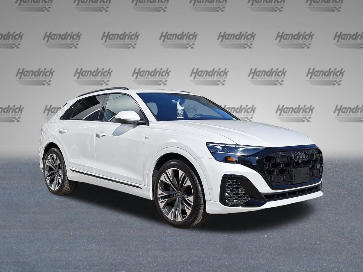 2025 Audi Q8 - Image 2