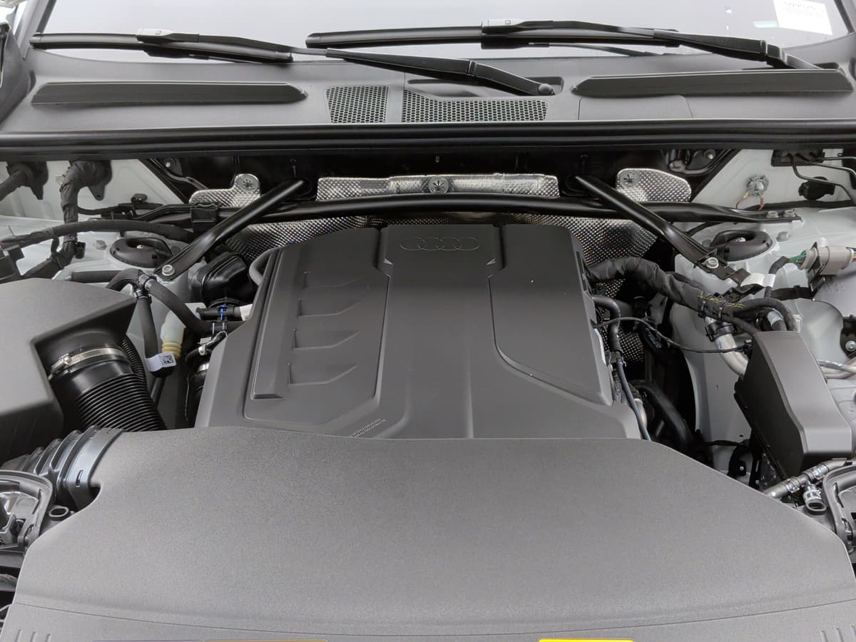 2025 Audi Q5 - Image 35