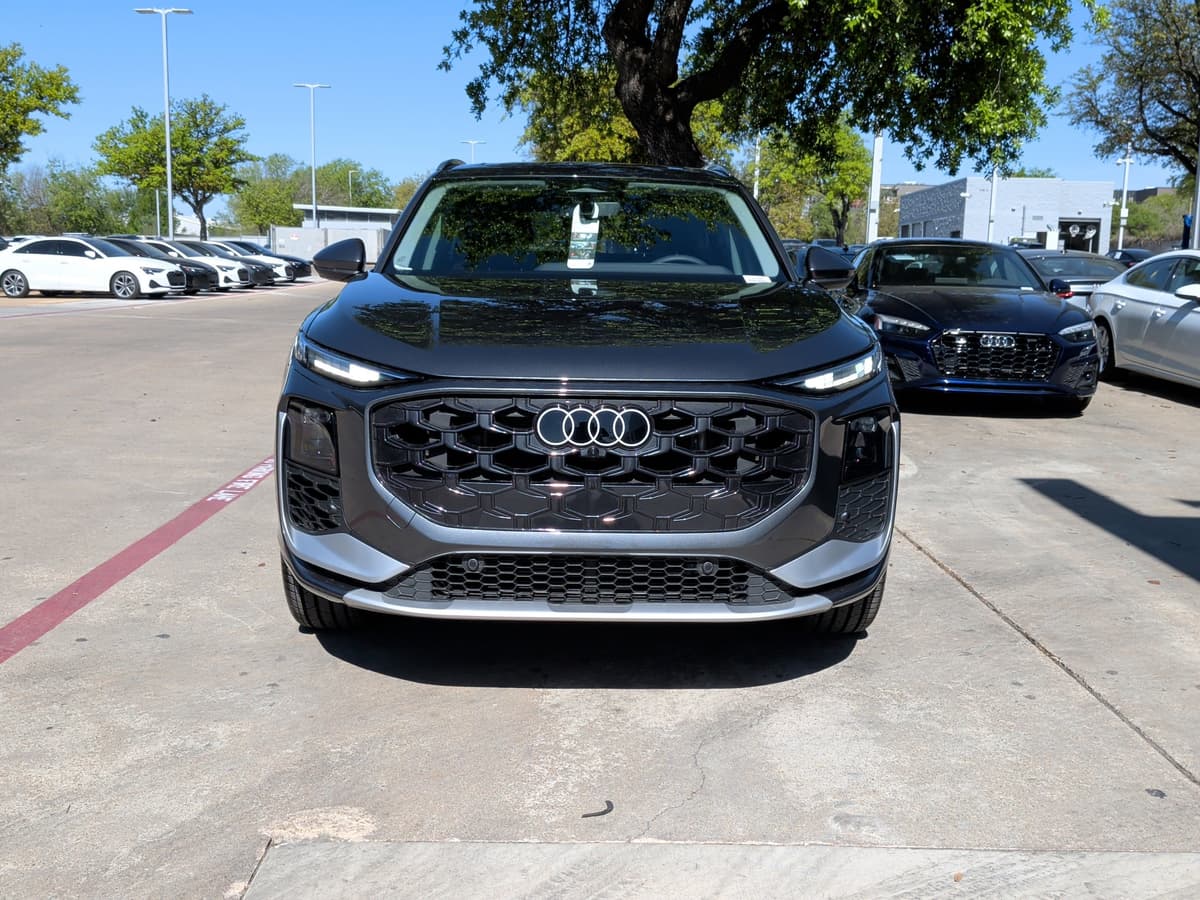 2026 Audi Q3 - Image 3