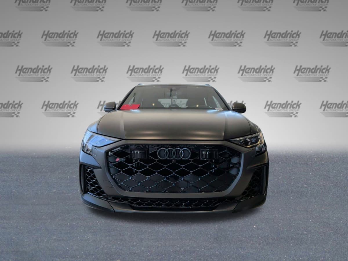 2026 Audi RS Q8 - Image 3