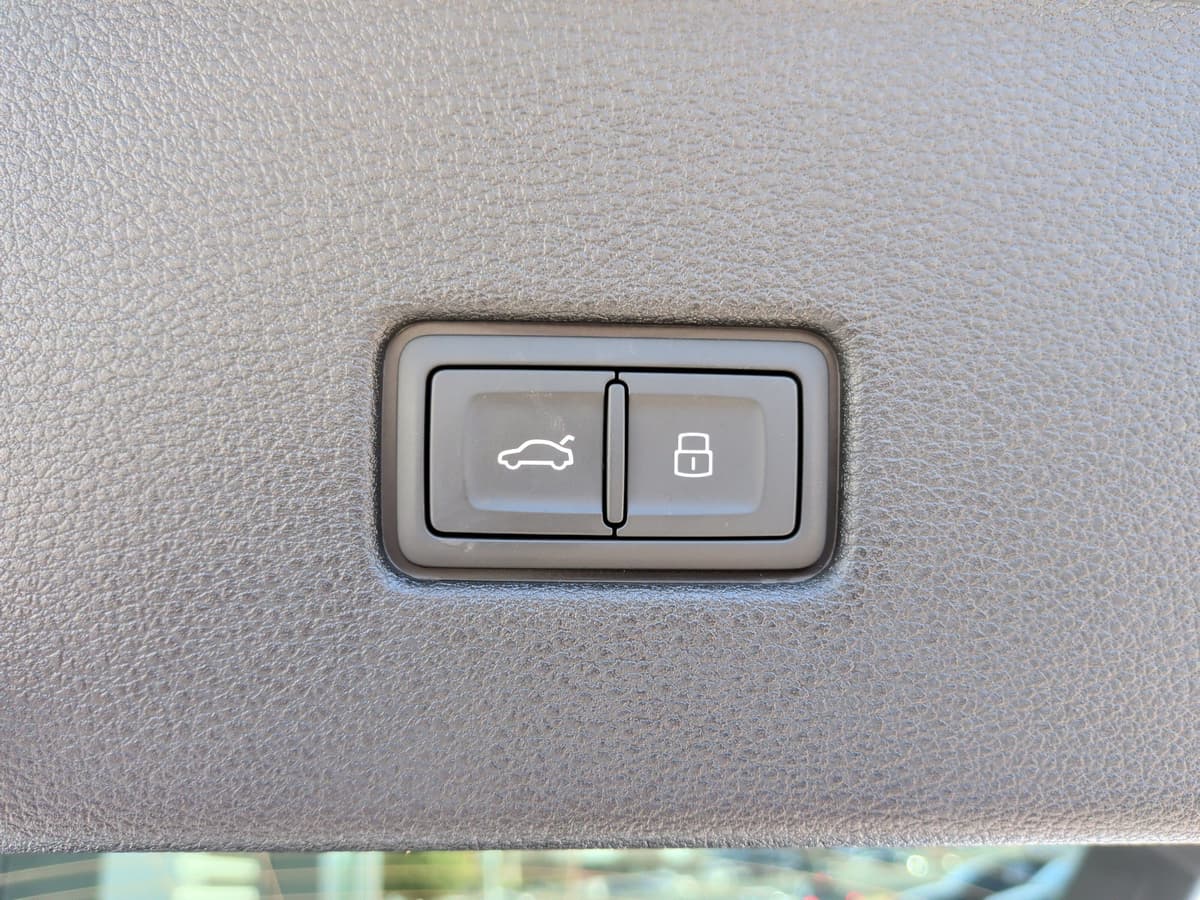 2026 Audi Q8 - Image 42