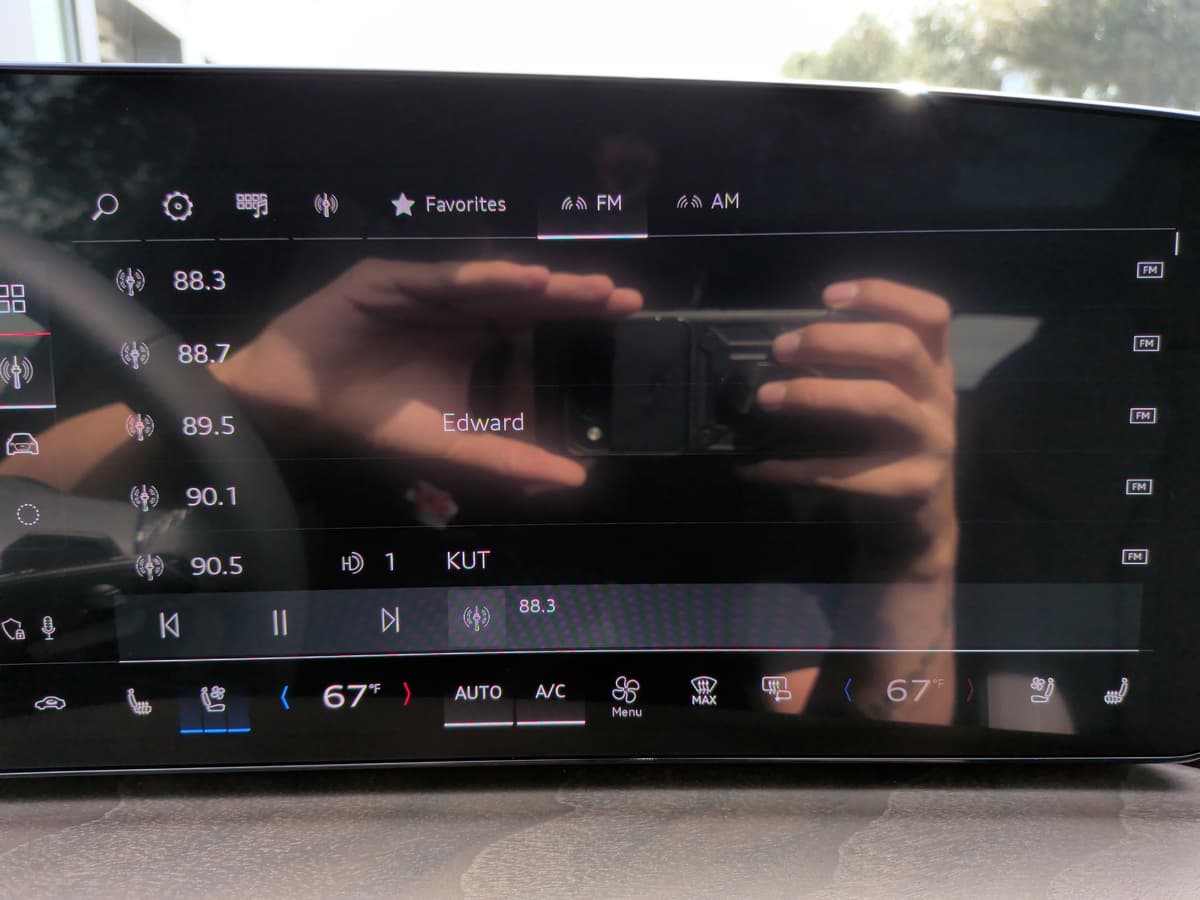 2025 Audi Q5 - Image 25