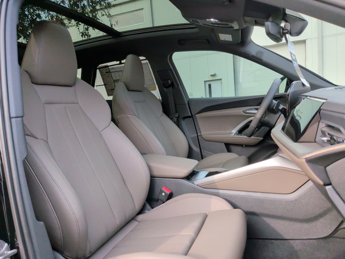 2025 Audi Q5 - Image 21