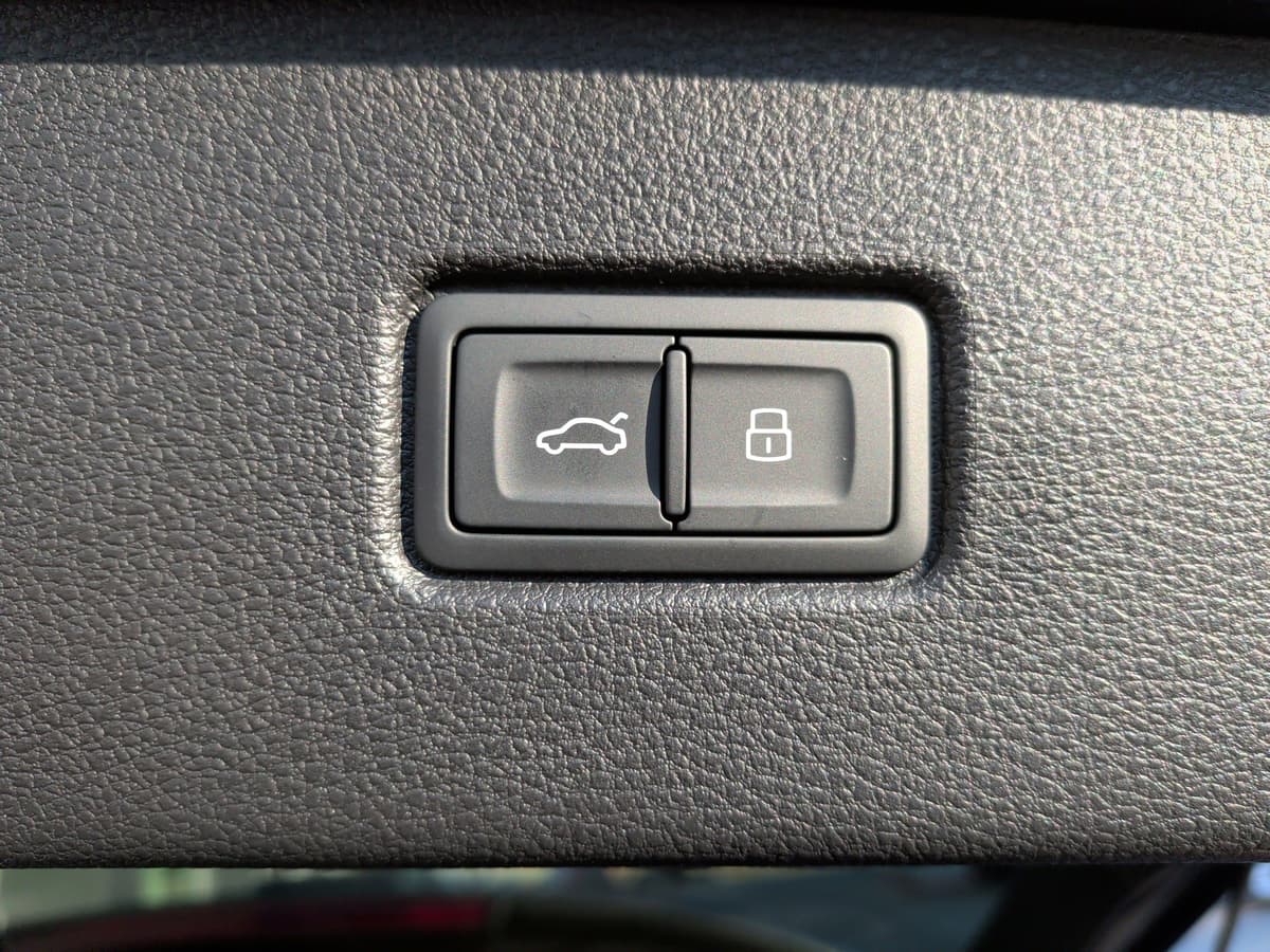 2026 Audi Q7 - Image 40