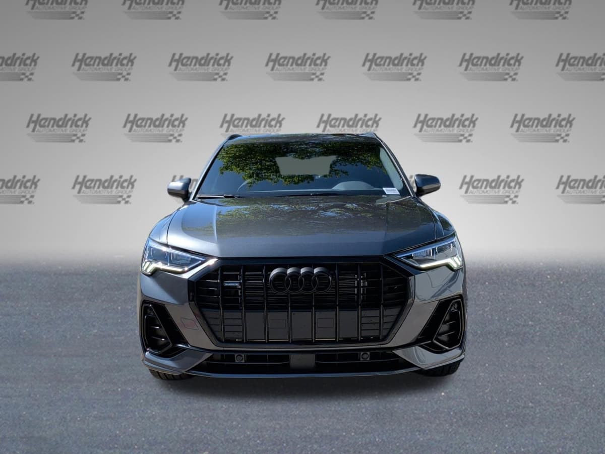 2025 Audi Q3 - Image 3