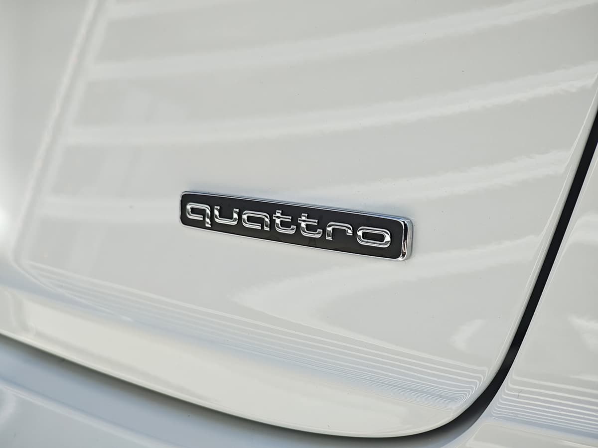 2025 Audi Q8 - Image 12