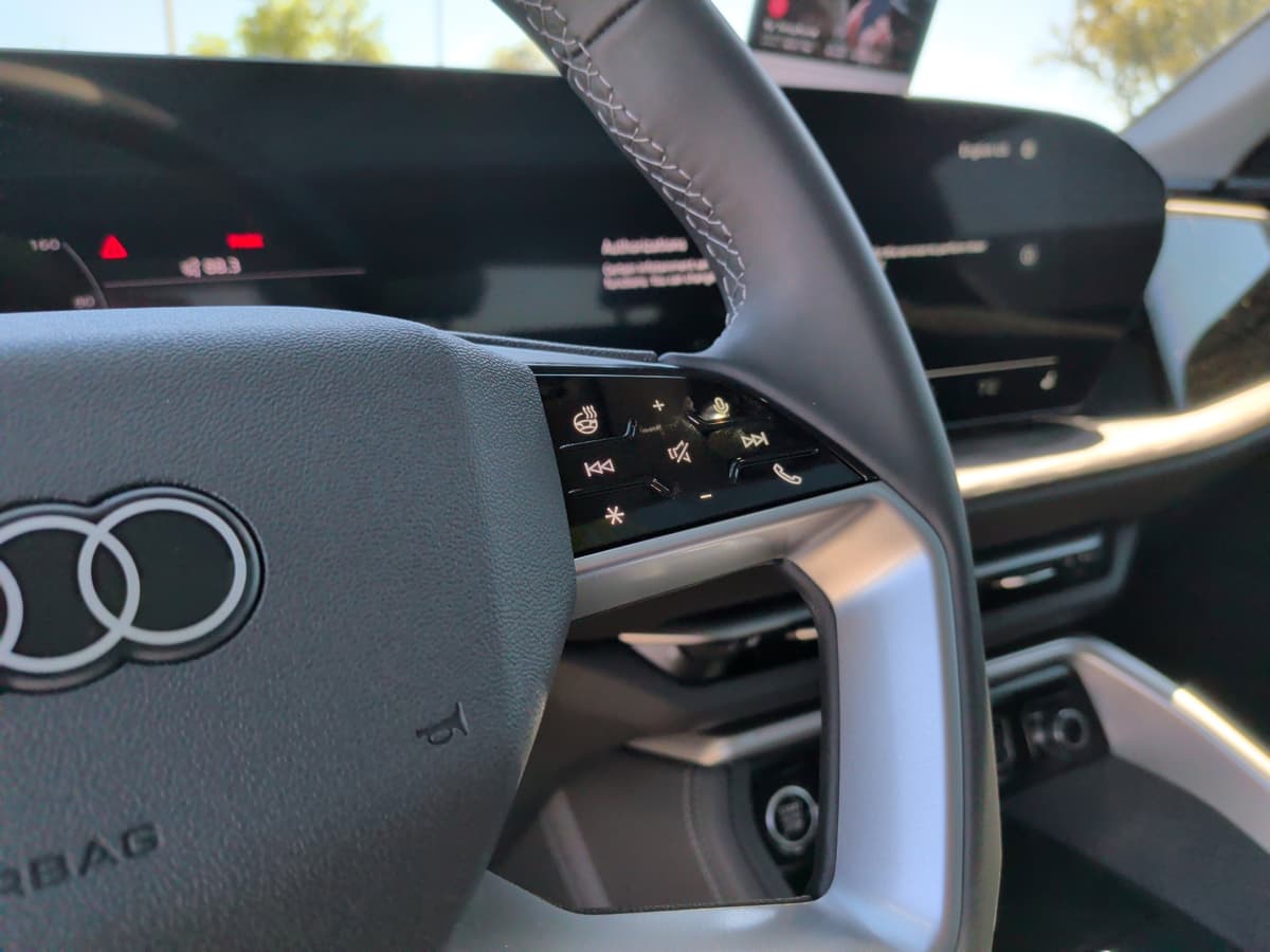 2025 Audi Q5 - Image 22