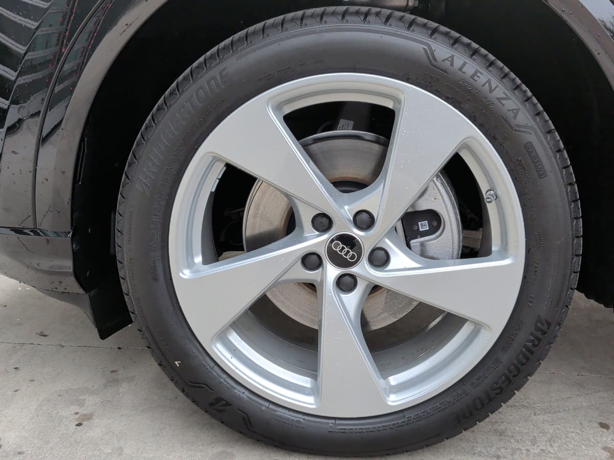 2025 Audi Q5 - Image 37