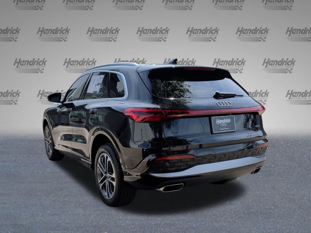 2025 Audi Q5 - Image 7