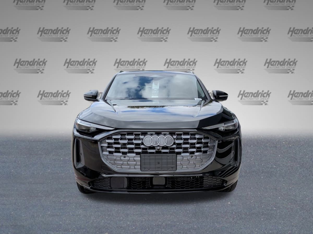 2025 Audi Q5 - Image 3