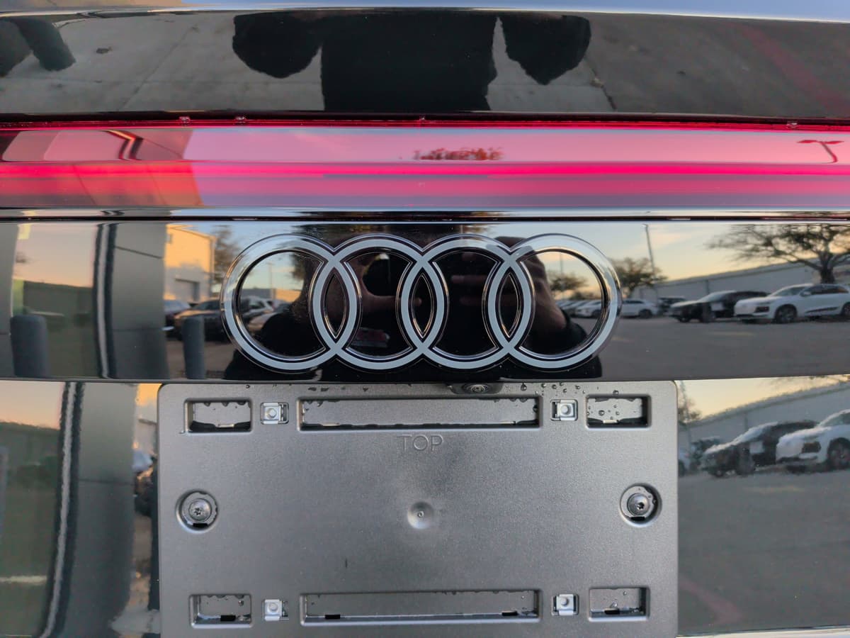 2026 Audi SQ8 - Image 42