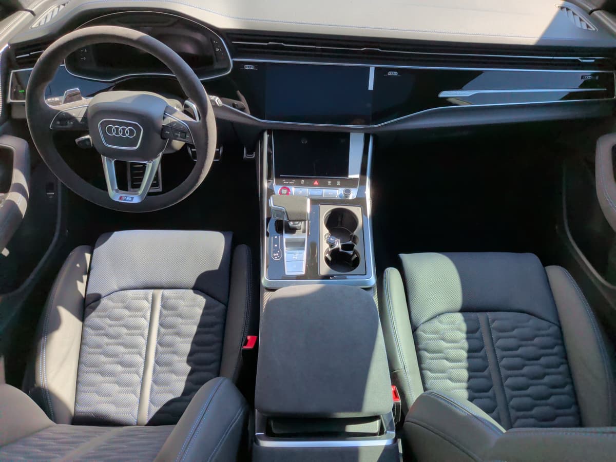 2026 Audi RS Q8 - Image 11