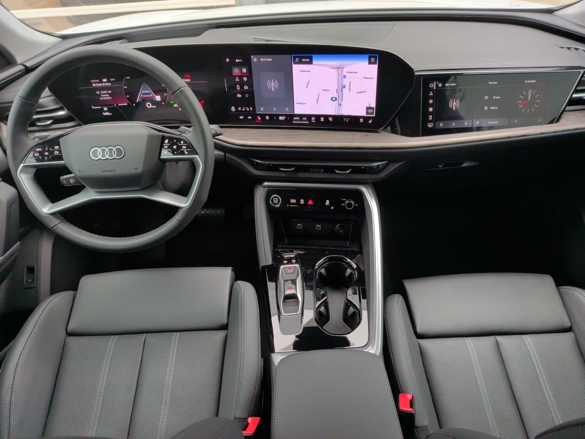 2025 Audi Q5 - Image 18