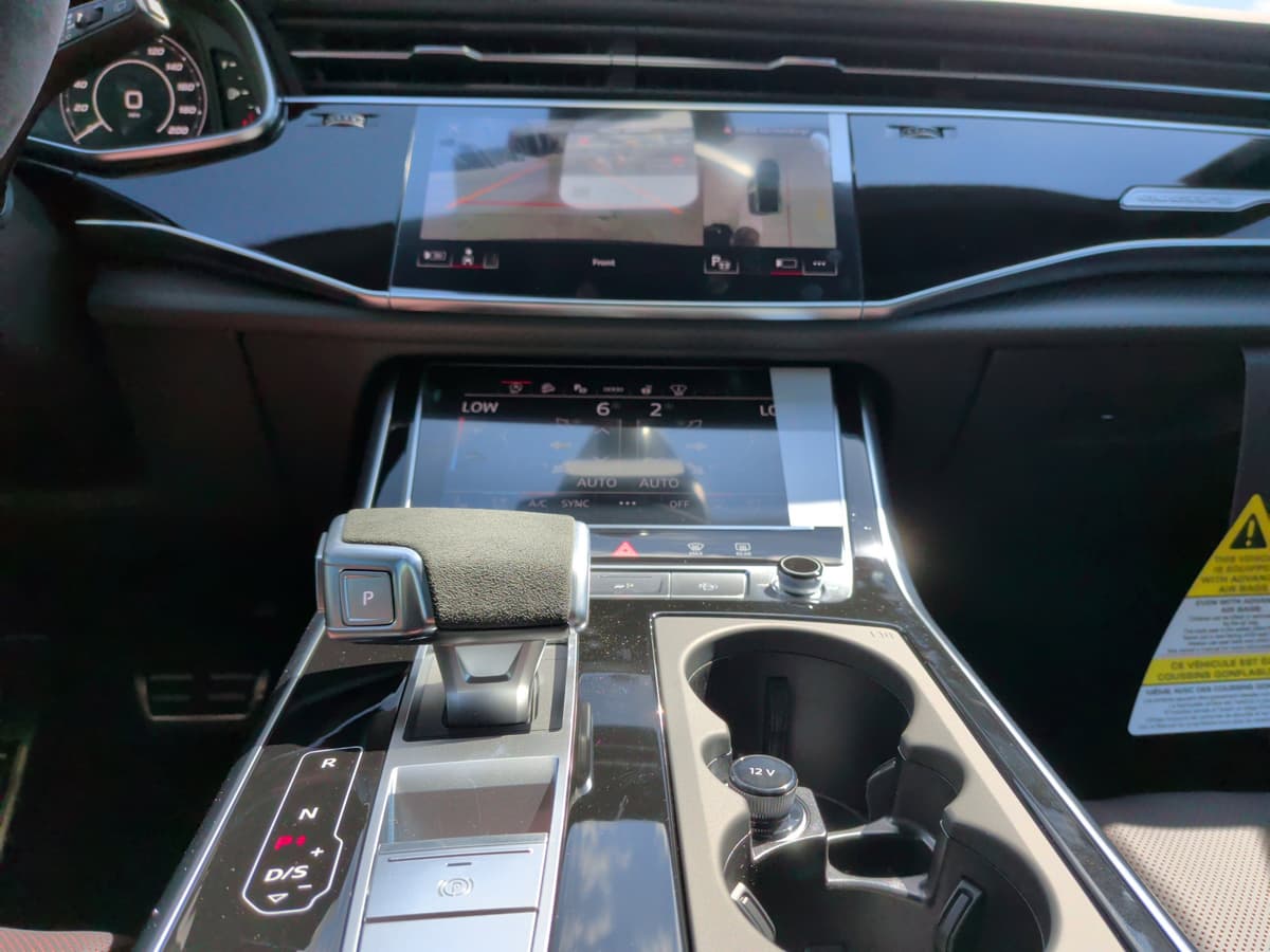 2026 Audi RS Q8 - Image 25