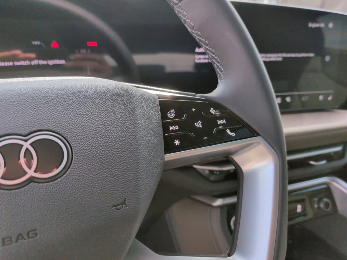 2025 Audi Q5 - Image 22