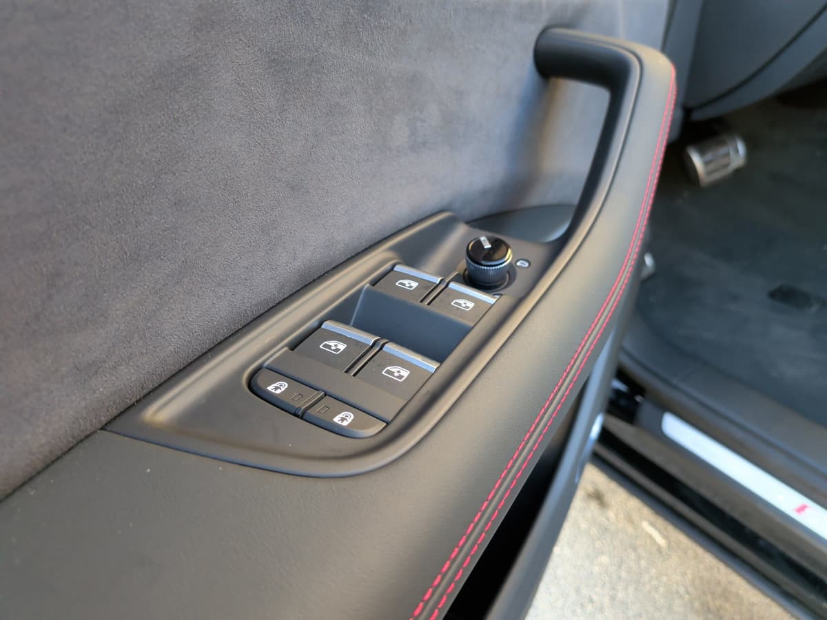 2026 Audi SQ8 - Image 14