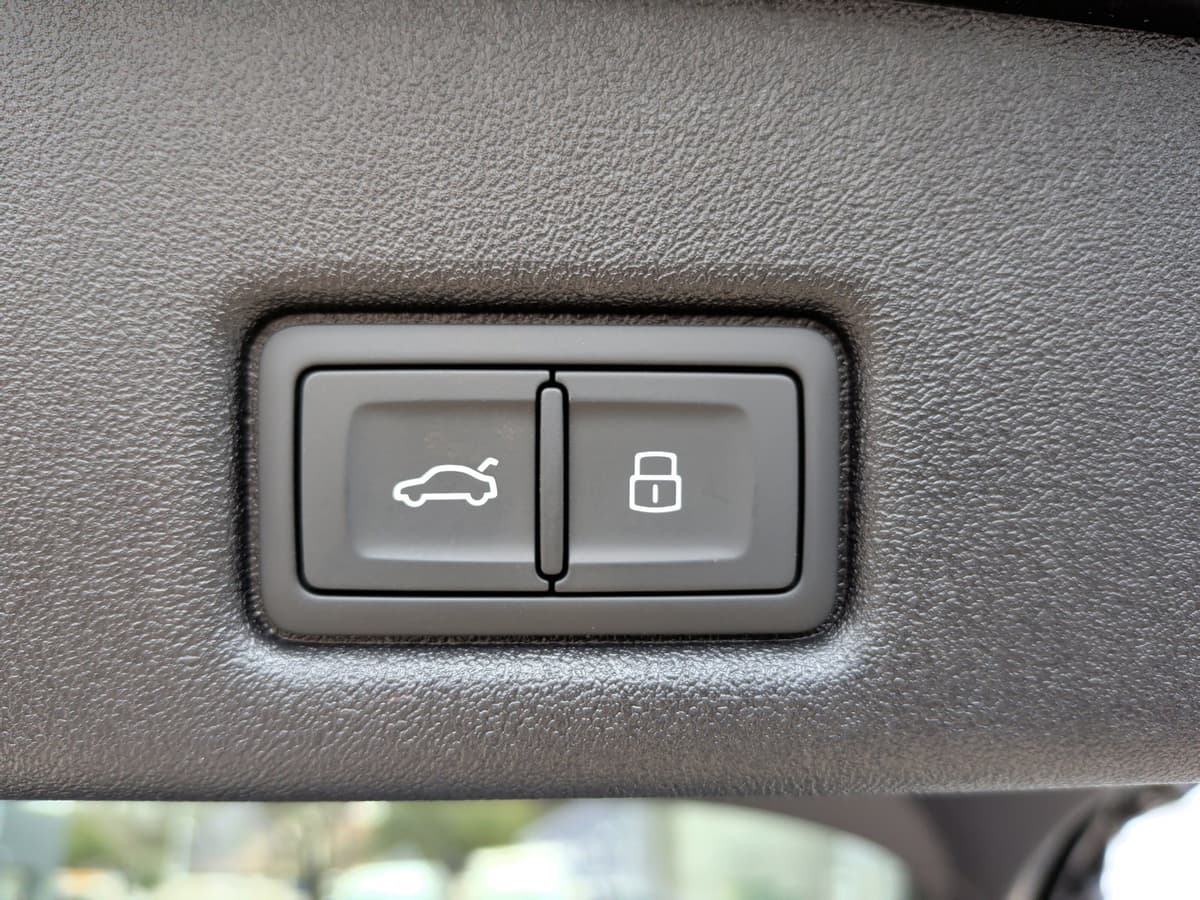 2025 Audi Q5 Sportback - Image 41