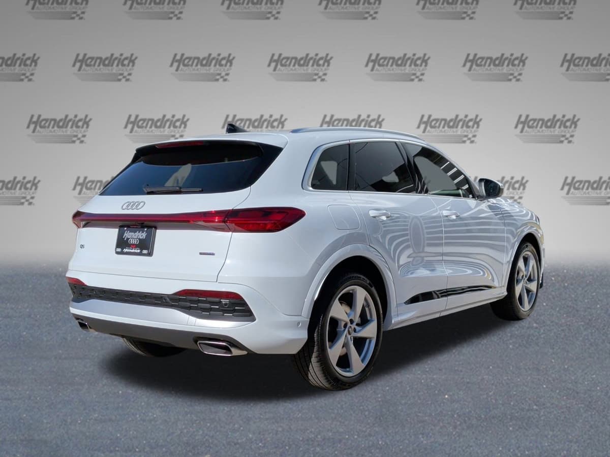 2025 Audi Q5 - Image 9